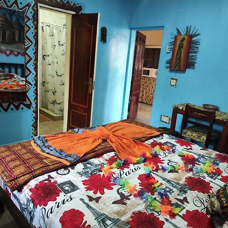 Casa Hotel Sinkiling Gambia セレクンダ エクステリア 写真